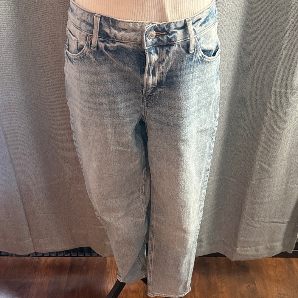 Express light Blue Women's relax, tapered, midrise Jeans
